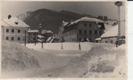 Zima v Idriji (verjetno leta 1952)_Foto Grapa Idrija